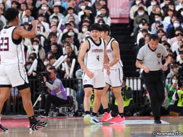 福大大濠がウインターカップ2連覇…東山を攻守に圧倒、高校バスケ2冠達成