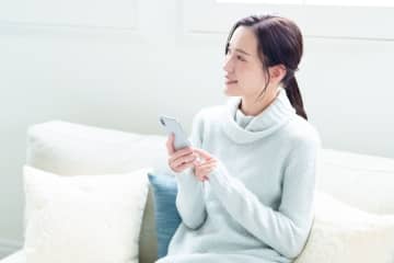 「実家暮らしの大学生」でもスマホ代月1万円…親が負担し続けるのは「当然」なの？節約術を紹介