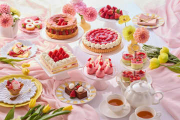 京王プラザホテル「ストロベリースイーツブッフェ」王道いちごスイーツ勢揃い、抹茶やピスタチオも