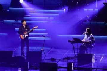 GUMMY、出産控え…夫チョ・ジョンソクの公演にサプライズ登場！コラボステージにファン熱狂