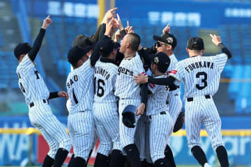 阪神Jr.、5戦9発の猛打で3年ぶり2度目の日本一　OB監督も感無量「子どもの成長って凄い」