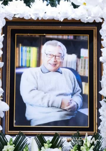 演劇界を引っ張っていってほしい…俳優故イ・スンジェさん、俳優パク・クニョンに明かした遺言