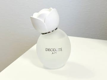 高級コスメ使ってるお姉さんって、この匂い。コスデコのヘアミスト、今年頑張ったごほうびにおすすめ♡