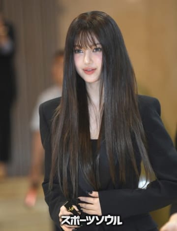 母親の存在も関与？NewJeans、ダニエルだけ脱退の理由とは…ミン・ヒジンとの“接触”が決定打との噂も