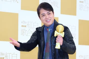 【紅白】三山ひろし　けん玉チャレンジに不安要素　リハで有吉弘行が失敗「手で乗せてました」