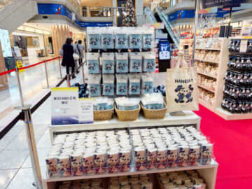 羽田空港にディズニーストアが出張「ディズニーフラッグシップ東京ジャパンツアー」新グッズも発売