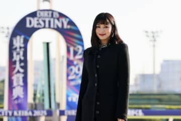 【東京大賞典】池田エライザがウィナーズサークル登場…注目馬は「ナルカミ」