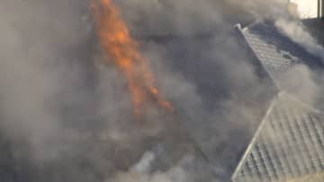 木造2階建て住宅が激しく炎上…全焼か　ケガ人なし　千葉・銚子市