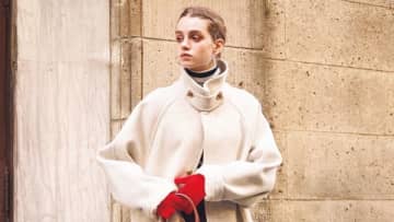 【明日なに着る？】実はメリットだらけ「長くも短くもない」スタイルUPできるコート