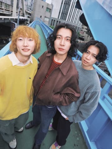 Re:name、ポップな世界観＆振り付けに注目の「MUCHU」MV公開