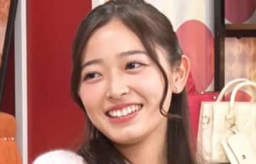 “日本一かわいい女子高生”準グランプリ、可愛すぎる中学時代は年上に恋「今でも会います」