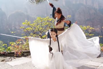 ホアン・シャオミン、撮影現場でリウ・イーフェイを救った？エピソードに疑問の声