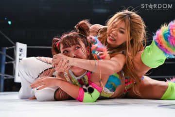 場内からは「フワちゃん」コールも…プロレス再デビュー戦、“師匠”葉月に「完敗です」