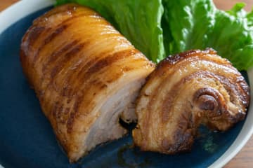 ロバート馬場 極上絶品の『チャーシュー』の作り方を解説 1人前240円で叶う超時短＆味染みテクニックが話題に「包丁苦手な僕でも出来そうなレシピでありがとうございます」「ご飯の上にのせて食べると絶対おかわり必須メニューですね」