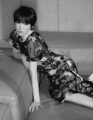 女優ソン・ヘギョ、肌が透けて見えるメッシュ＆シースルースタイル…優雅なセクシーさ爆発