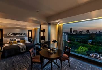 とびきりラグジュアリーな時間を東カレ読者に贈ります！新年の幕開けを優雅に迎える14のホテルステイをプレゼント