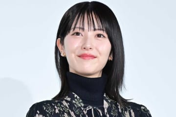 25歳・浜辺美波が「大人っぽくなった」　印象ガラリにネット注目「雰囲気変わった？」