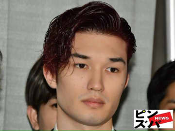 SixTONESジェシー、金髪イメチェン＆たくましい胸筋の爆イケ新アー写公開　恋人と“共演”紅白にエールも