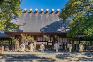 「熱田神宮」初詣の交通ガイド【2026】地下鉄は終夜運転あり･JR名鉄は無し、1/18まで駐車場が完全封鎖で交通規制に注意