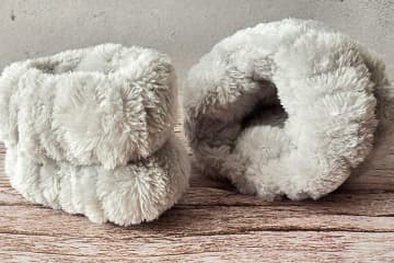 洗顔時に“袖が濡れる”問題、ニトリの299円グッズがあっさり解決　「マジで革命」の声も