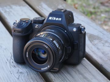 私はこれを買いました！：Fマウントレンズ資産を活かすためのFXフォーマット　ニコン Z5II（赤城耕一）