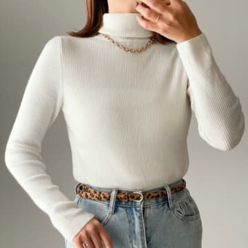 ユニクロでみんな買ってるバズりタートルが毎日コーデに本気で使える！冬の1週間コーデ