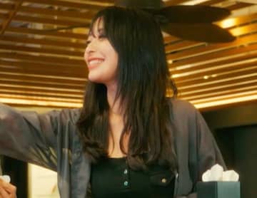 恋リアで無双した爆モテ美女、コンサルのイケメン元カレと久々再会「女の顔してる」