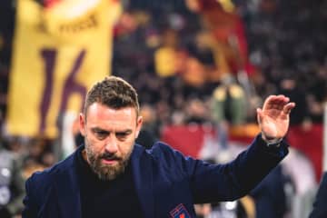 デ・ロッシが敵将としてローマ帰還「昔の感覚や感情を再び味わった。彼らはいつも私を愛してくれて…」