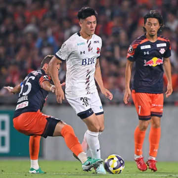 欧州帰りの21歳FWが来季もJ２でプレー。レンタル期間を延長「必ず結果を残して東京に戻ります」