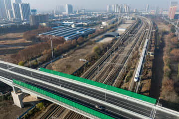 中国湖北省武漢市の幹線高架道路、古田一路北区間が開通