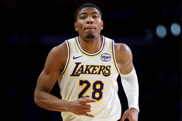 八村塁が右ふくらはぎを痛めピストンズとの次戦を欠場。レディックHCは「軽い打撲。深刻な状態ではないと考えている」＜DUNKSHOOT＞