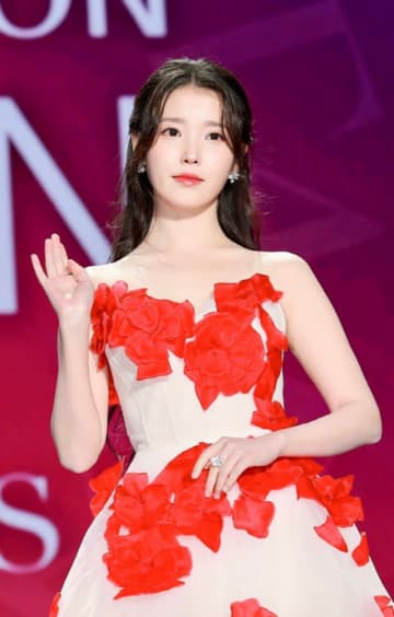 IU（アイユー）、「2025 APAN」で大賞　「おつかれさま」6冠達成【総合】