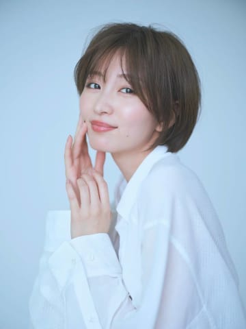 岡崎紗絵、年末年始のフジ系特番を“席巻”へ　大みそか生放送から元旦、旅番組まで