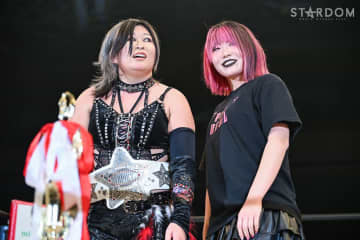 【スターダム】小波、因縁の両国で飯田沙耶を絞殺しワンダー王座初防衛！次期挑戦者に“クソ姉貴”呼ばわりの同門・吏南が名乗り