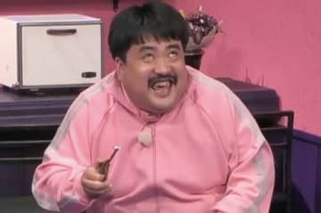 空気階段・鈴木もぐら、"念願の喫煙"をお見送り芸人しんいちから華麗に死守