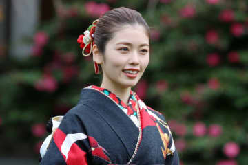 大河『べらぼう』蔦重と結ばれた瀬川…公式で小芝風花が語った“本音”　「聞いてまた泣きました」の声