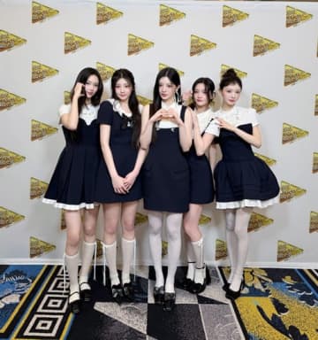 ILLIT、『年間ミュージックアワード』に2年連続出演！『Almond Chocolate』『Magnetic』スペシャルメドレー披露