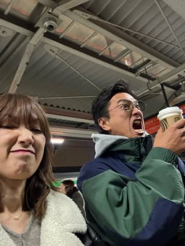 原田龍二の妻、夫婦で出かけた際の寄り道を明かす「誘惑に弱い原田パパは、物産展へすいこまれ…」