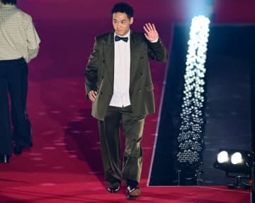 「涙止まらん」「２位から16位に来てくれるなんて」30歳MFの10年ぶり名古屋復帰にファン歓喜「久しぶり、頼むよ！！」