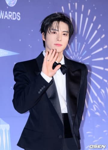 【PHOTO】THE BOYZ エリック「2025 MBC放送芸能大賞」レッドカーペットに登場