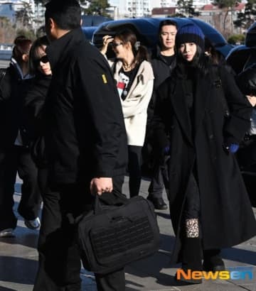 【PHOTO】aespa「NHK紅白歌合戦」のため日本へ出国（動画あり）
