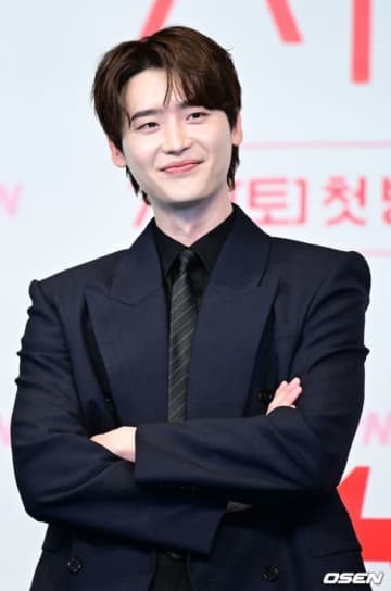 イ・ジョンソク、年末に温かな善行…ソウルの病院に約1000万円を寄付