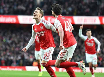 アーセナルは悲願のプレミア制覇を果たせるのか。前半圧倒→冷や汗勝利のブライトン戦で感じた“らしさ”　怪我人続出のなか英代表MFを右SBで起用した指揮官は「信じられない」【現地発】