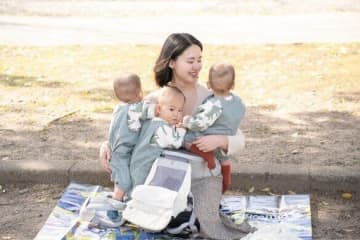 三つ子を育てつつ、美容鍼灸サロンを運営するママ。小児訪問看護を頼りながら、ワンオペで切り抜けた赤ちゃん育児！【多胎インタビュー・後編】