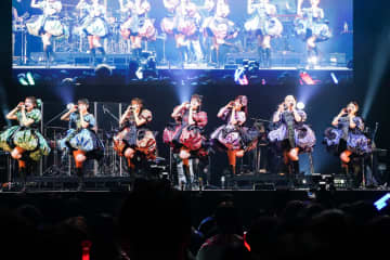 CDJ初出場！CANDY TUNE ふわっと膨らんだミニ丈ワンピで『倍倍FIGHT!』『アイしちゃってます♡』披露！入場規制の熱狂ライブで初紅白にも期待【COUNTDOWN JAPAN 25/26 ライブレポ】