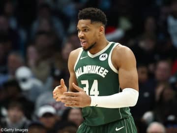 ケガから復帰したヤニスの苦悩「出場時間制限がある中でプレーするのは好きじゃない」