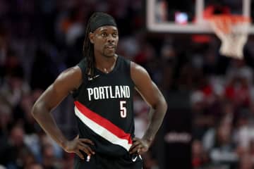 「ブラッドには感謝している」ホリデーがブレイザーズ加入の経緯を明かす「驚いたけど、嬉しかった」＜DUNKSHOOT＞