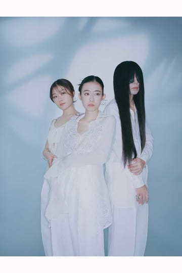 羊文学、ドラムのフクダヒロアが25年末で脱退「今まで一緒にバンドを組んでくれて本当に有難う」【メンバーコメント全文】