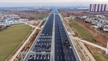中国初、高速道路片道「3車線から6車線」拡張プロジェクトが開通
