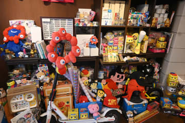 「ミャクミャク」に全力投球…グッズ500種、仕掛け人がヒットを生み出した技とは